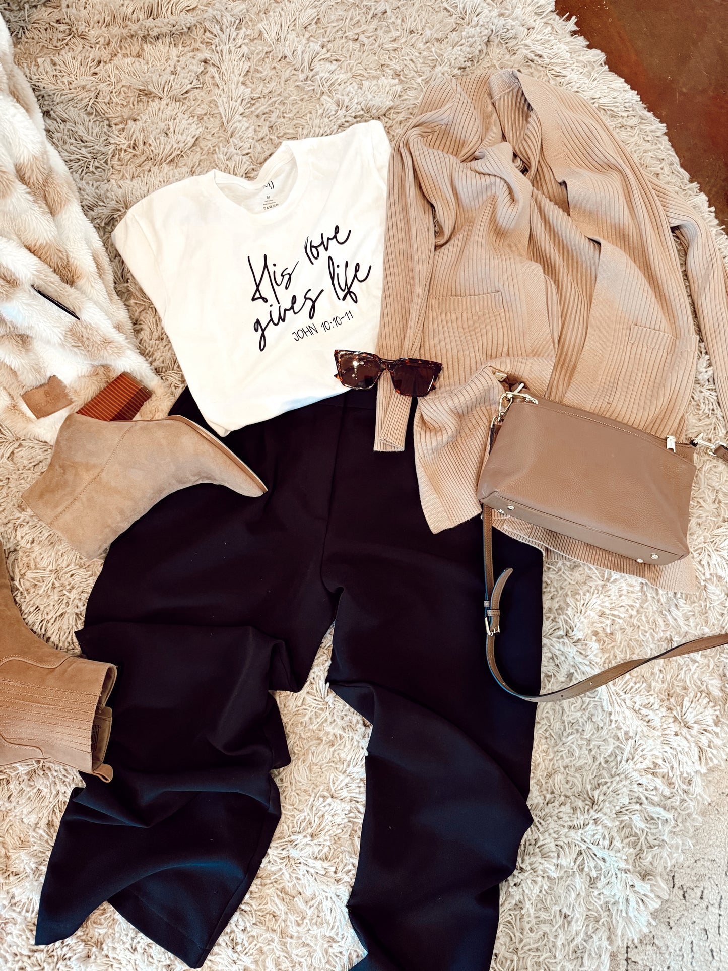 His Love Gives Life T-Shirt, Inspirational Christian Tee, Faith-Based Apparel, Gift for Believers, Casual Everyday Wear, Bible Verse Shirt